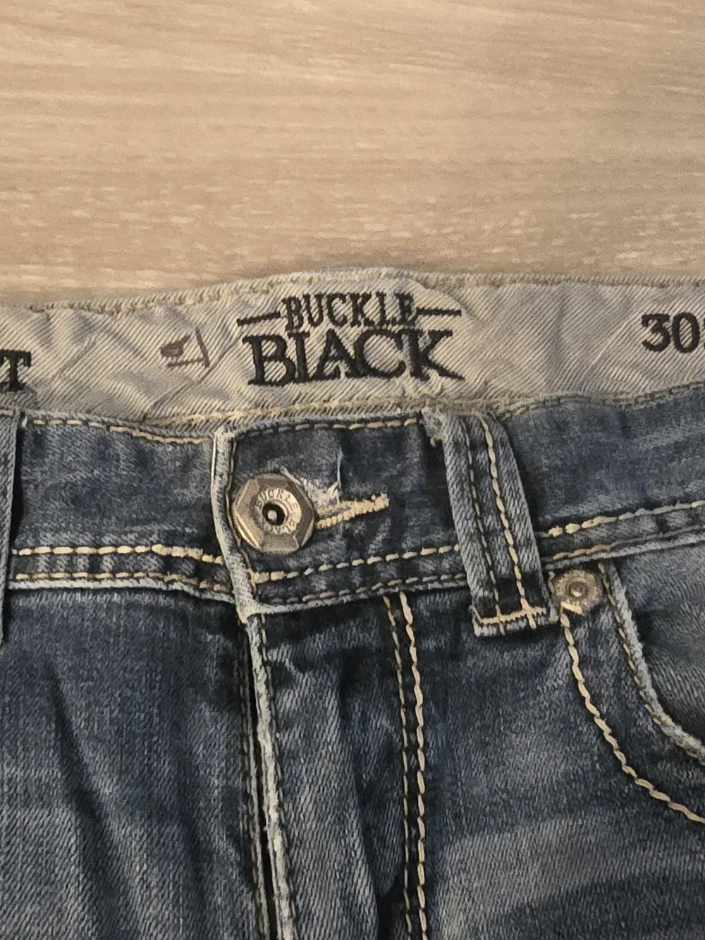 Buckle relaxed straight